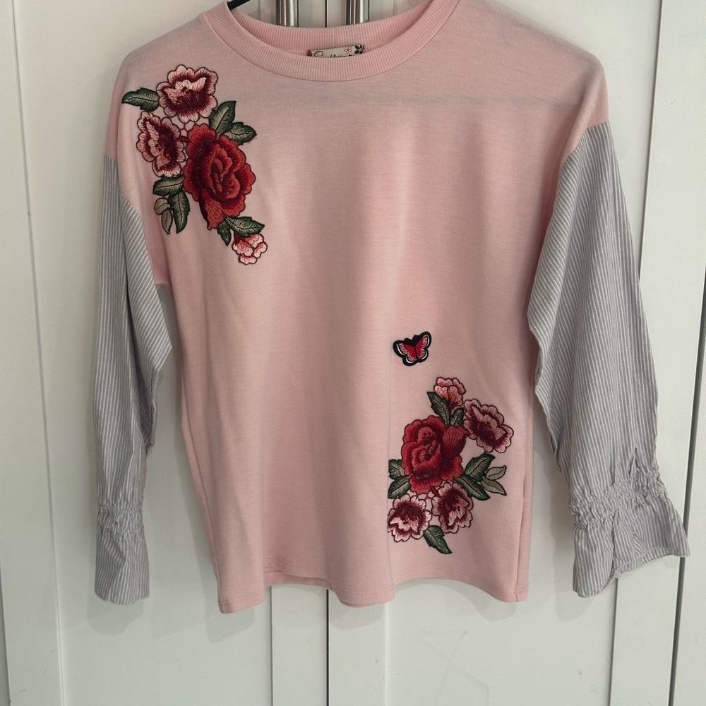 Speechless Pink and Gray Floral Embroidered Long Sleeve Tee